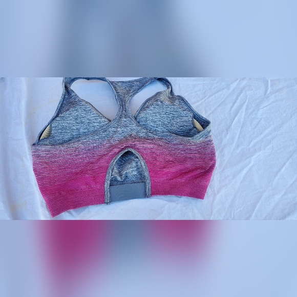 Sports bra - Picture 2 of 2